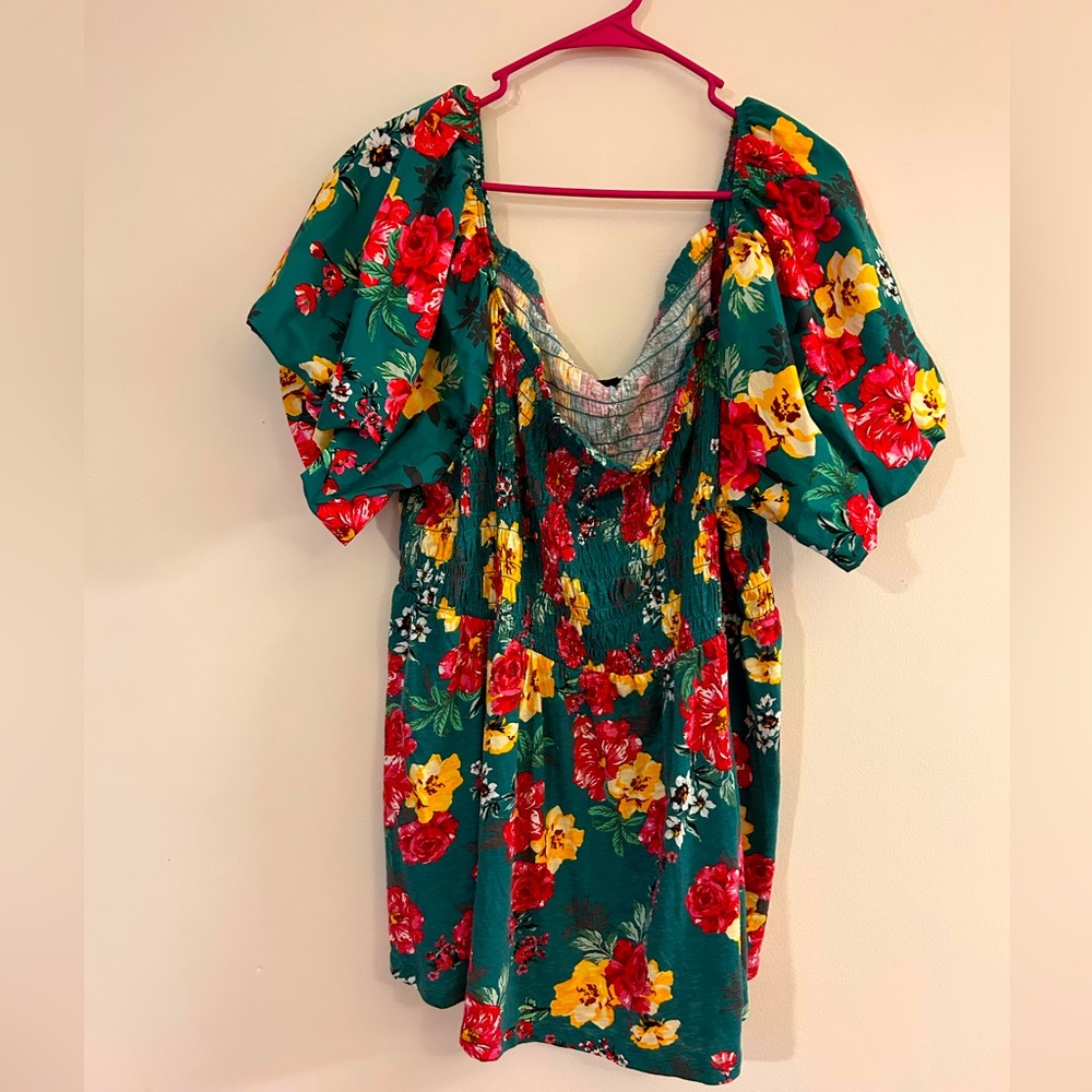 Torrid Green Floral Puff-Sleeve Babydoll Smock Top.